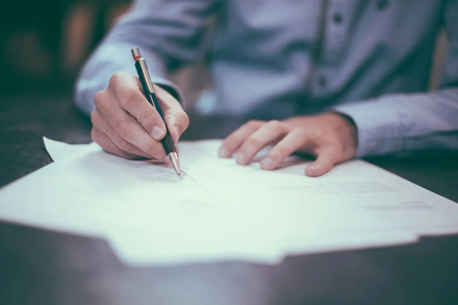 Photograph accompanying the note on personal guarantors under the Code