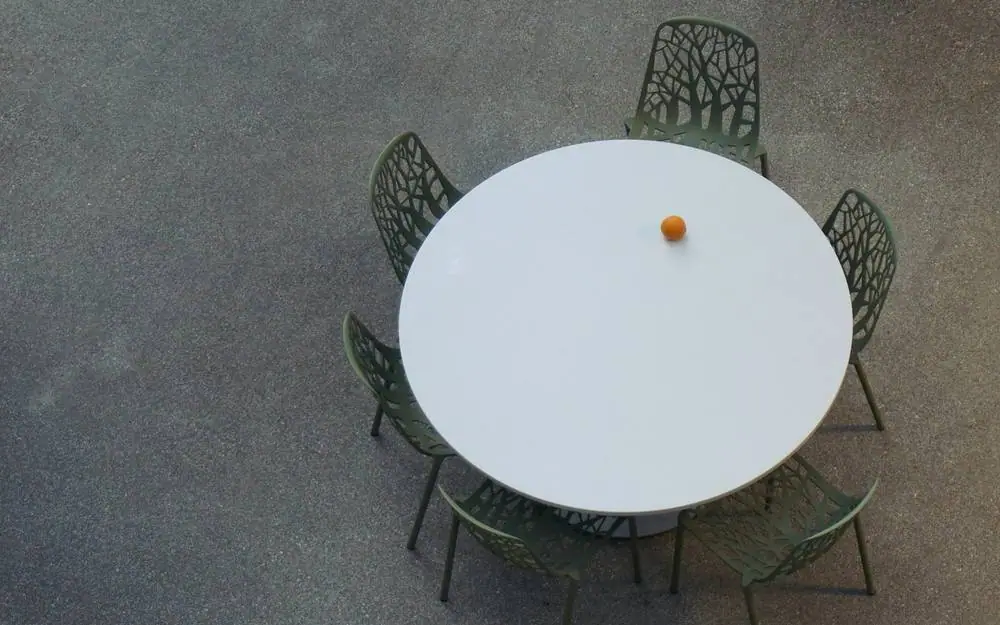 Photograph accompanying the note on recovery through arbitration