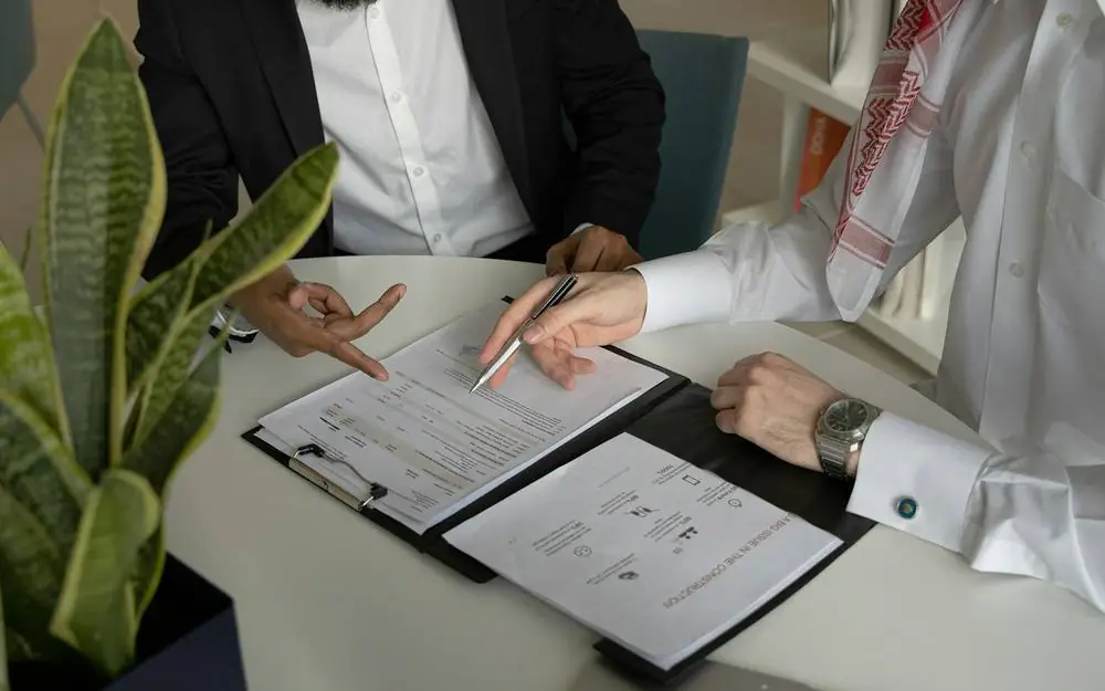 Photograph accompanying the note on assigning a debt
