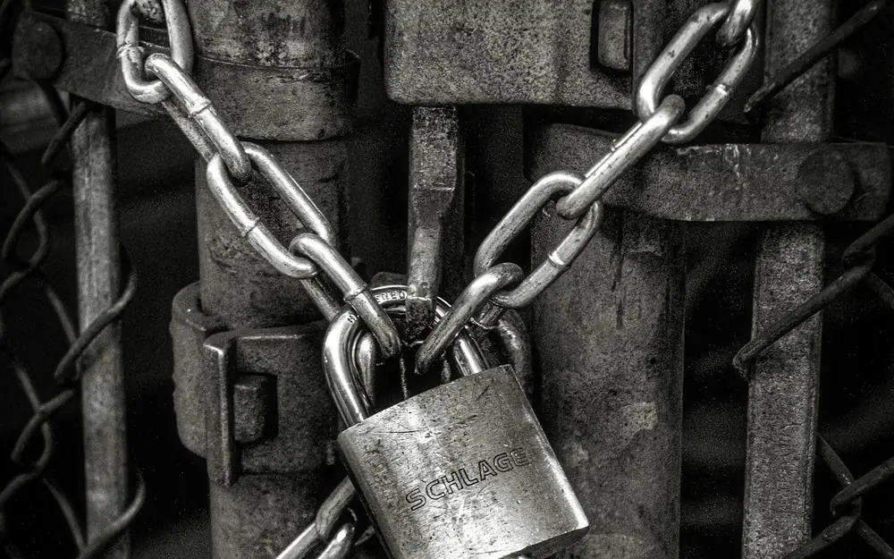 Photograph accompanying the note on attachment before judgment
