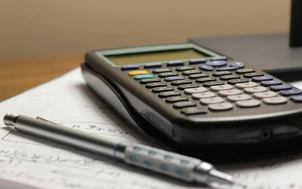 Photograph accompanying the note on interest on delayed payment